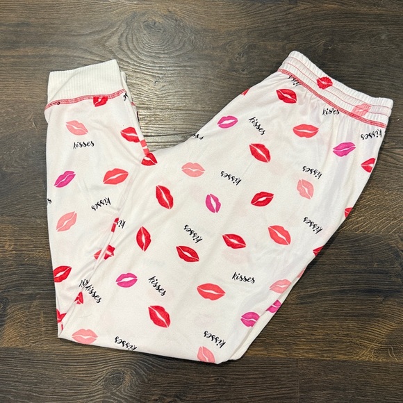 Joyspun White Lips Pajama Pants with Drawstring - Picture 5 of 5